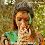 Alejandra Burgos Trio – Acoustic at Shamrock Mallorca «Shaking for a Change»